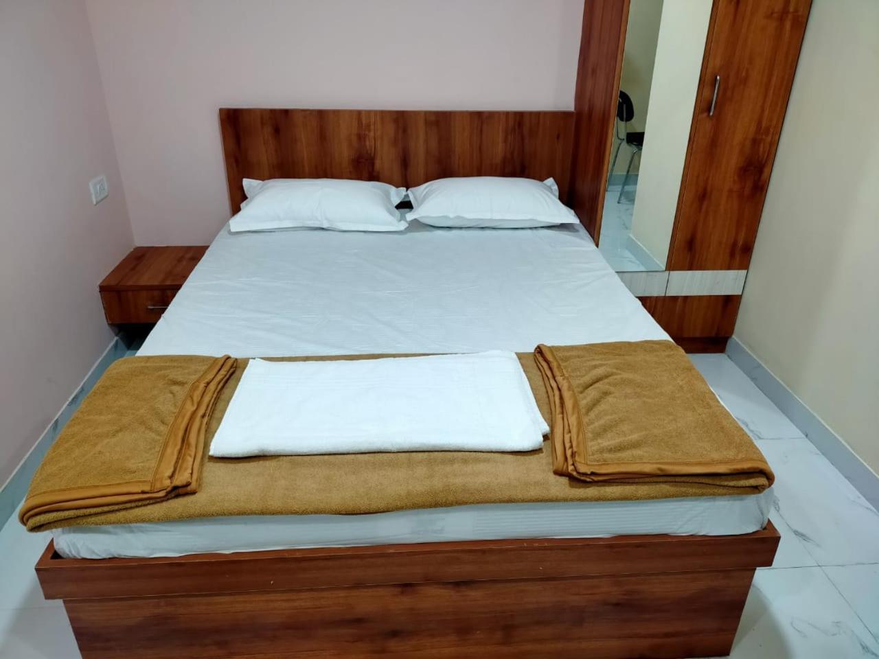 Mandara Comforts Hotel 벵갈루루 외부 사진